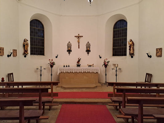 Ein neuer Christus für die St. Michaelis Kapelle in Weinsheim